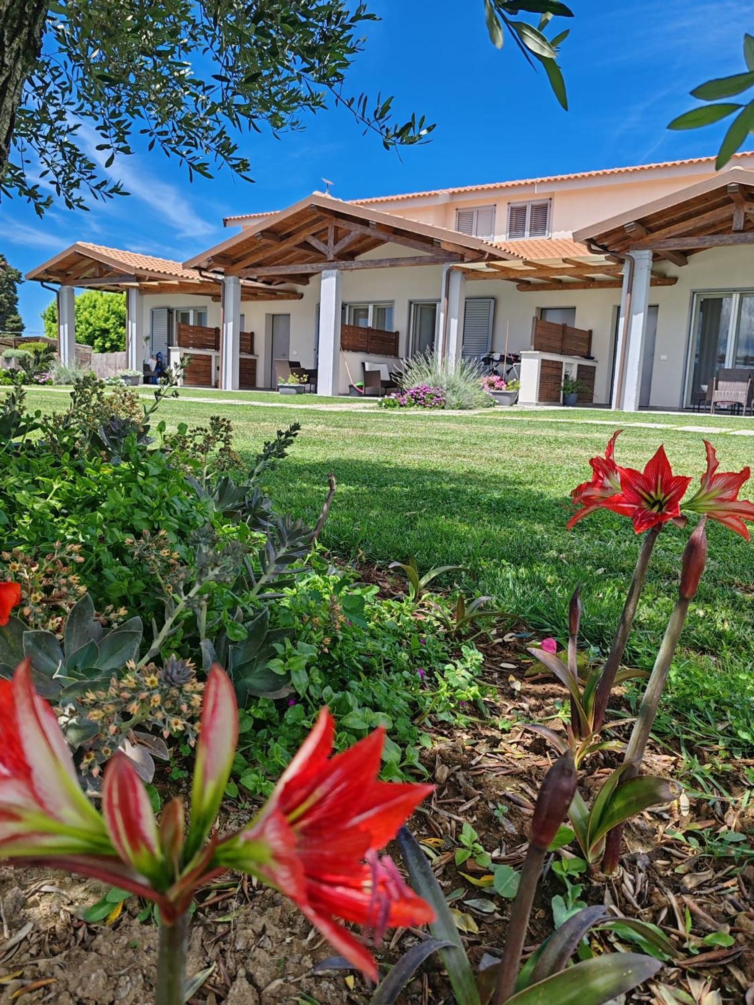 La Pace - Pool & Relax Apart-hotel